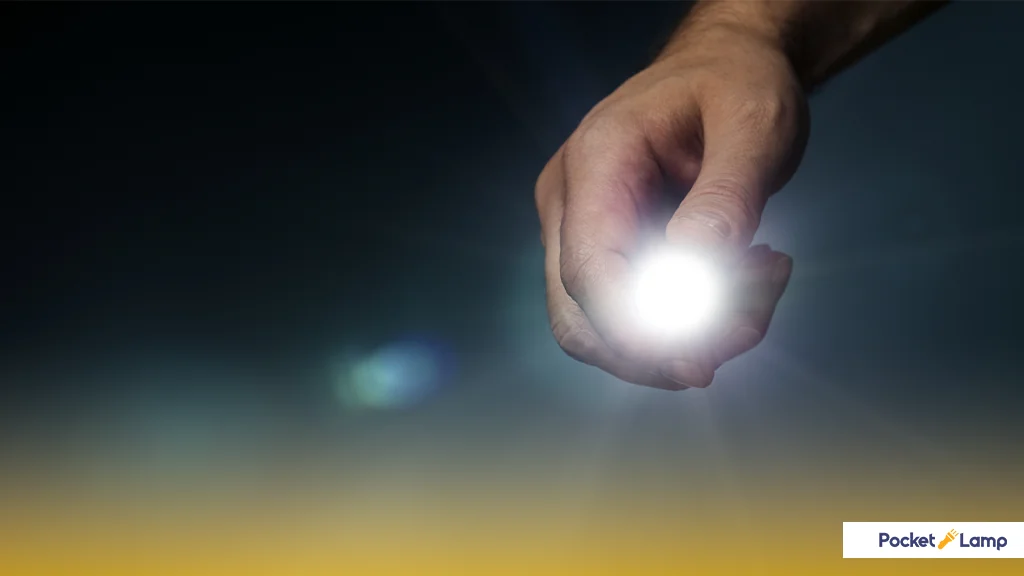 عملکرد چراغ قوه با واحد لومن چگونه مشخص می شود؟