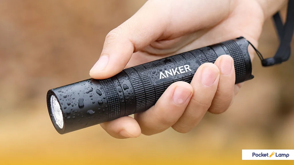 دلیل ضروریت چراغ قوه ضدآب برای کوهنوردی چیست؟