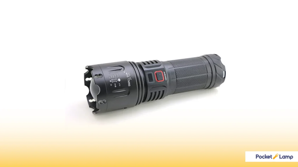 چراغ قوه با پرتاب نور بلند چه ویژگی هایی دارد؟