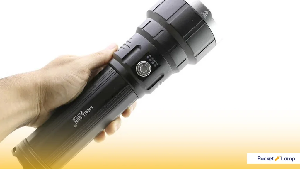 چراغ قوه با حالت چشمکزن چیست؟